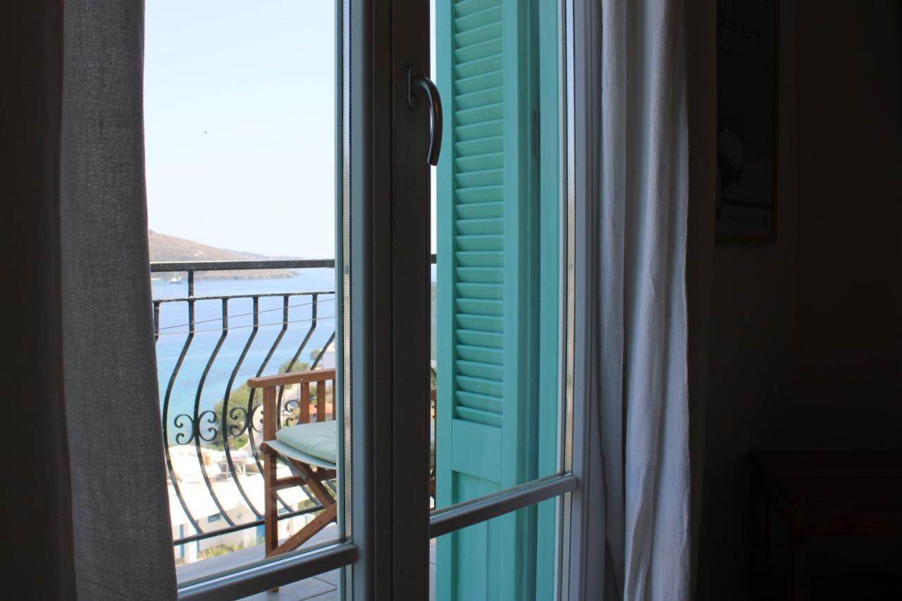 Blue Dolphin Hotel Batsi  Exterior photo