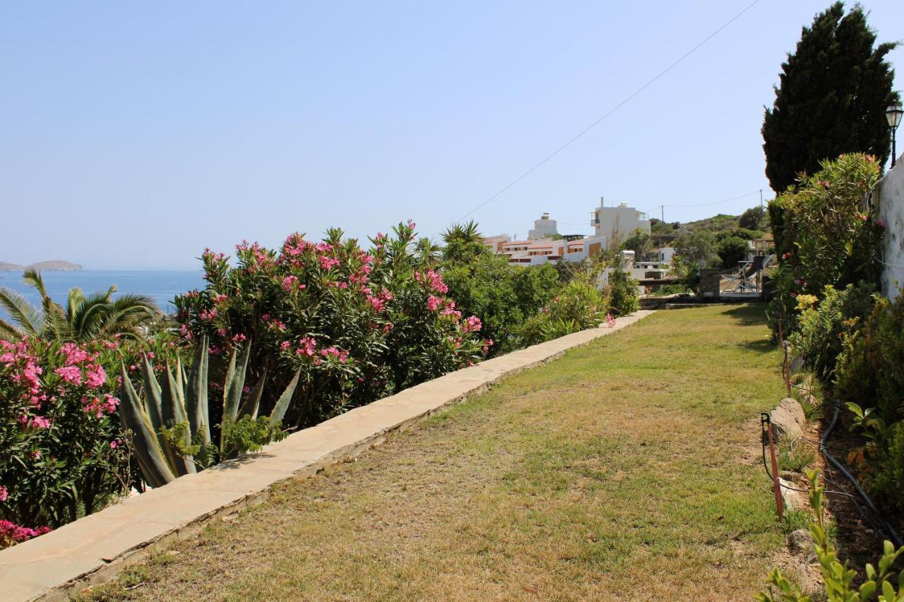 Blue Dolphin Hotel Batsi  Exterior photo