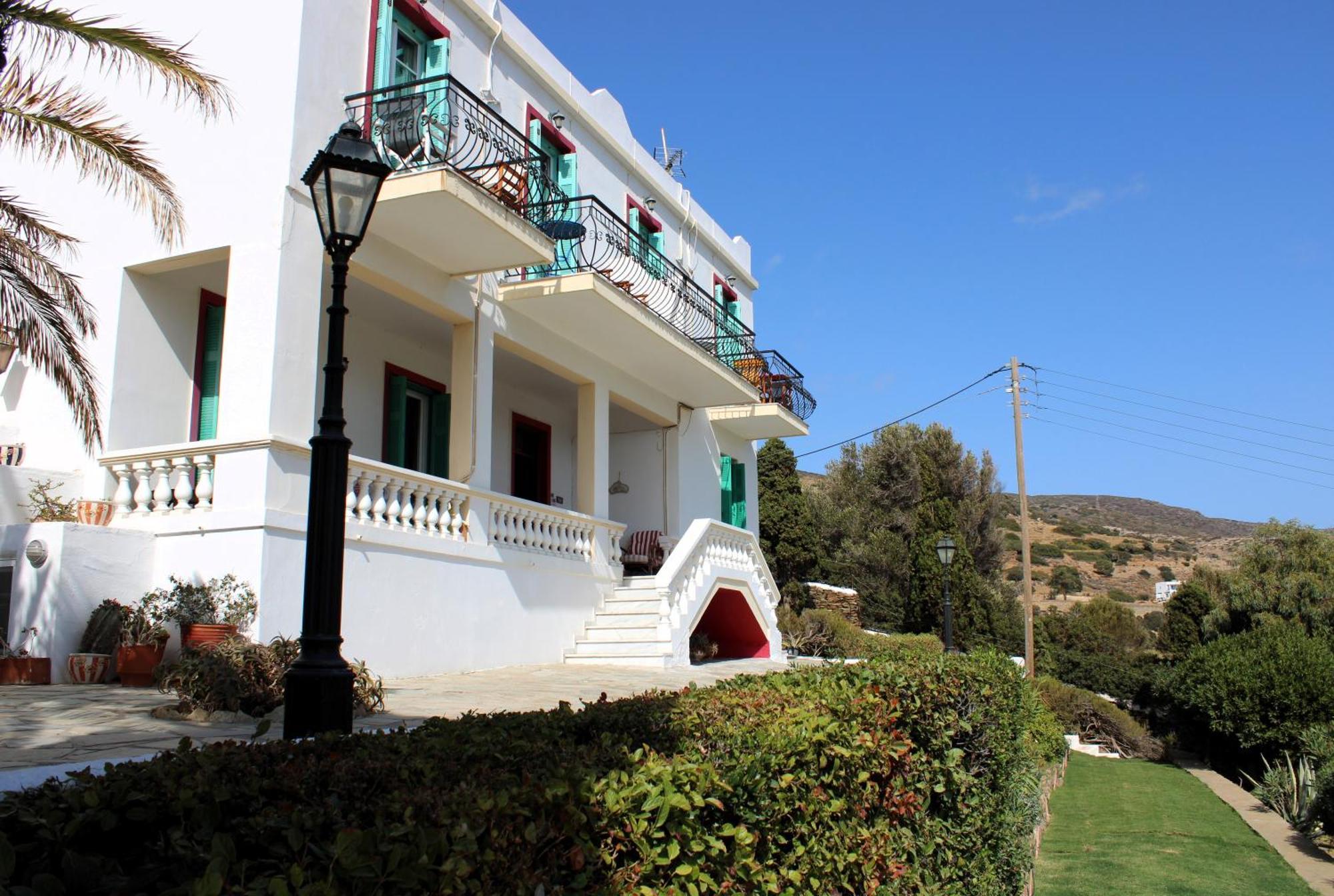 Blue Dolphin Hotel Batsi  Exterior photo